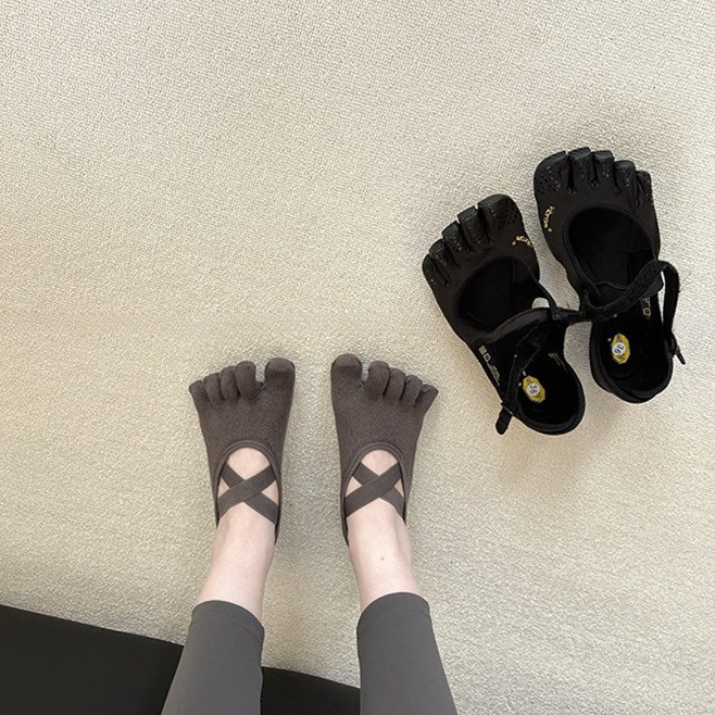 Home Gym Yoga - Women's Criss-Cross Strappy Five-Toe Yoga Socks